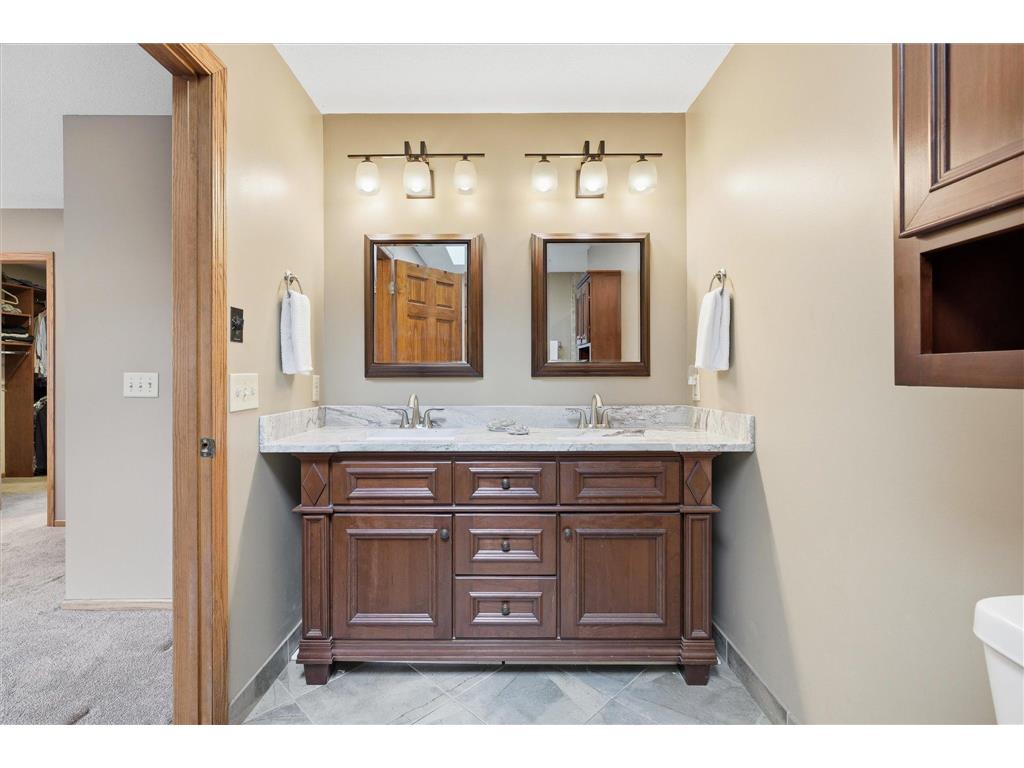 2500 Highland View Avenue S Burnsville MN 55337 7074968 image33
