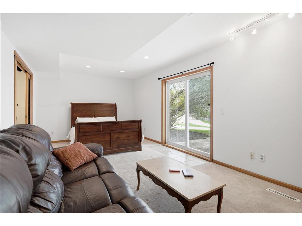 2500 Highland View Avenue S Burnsville MN 55337 7074968 image40