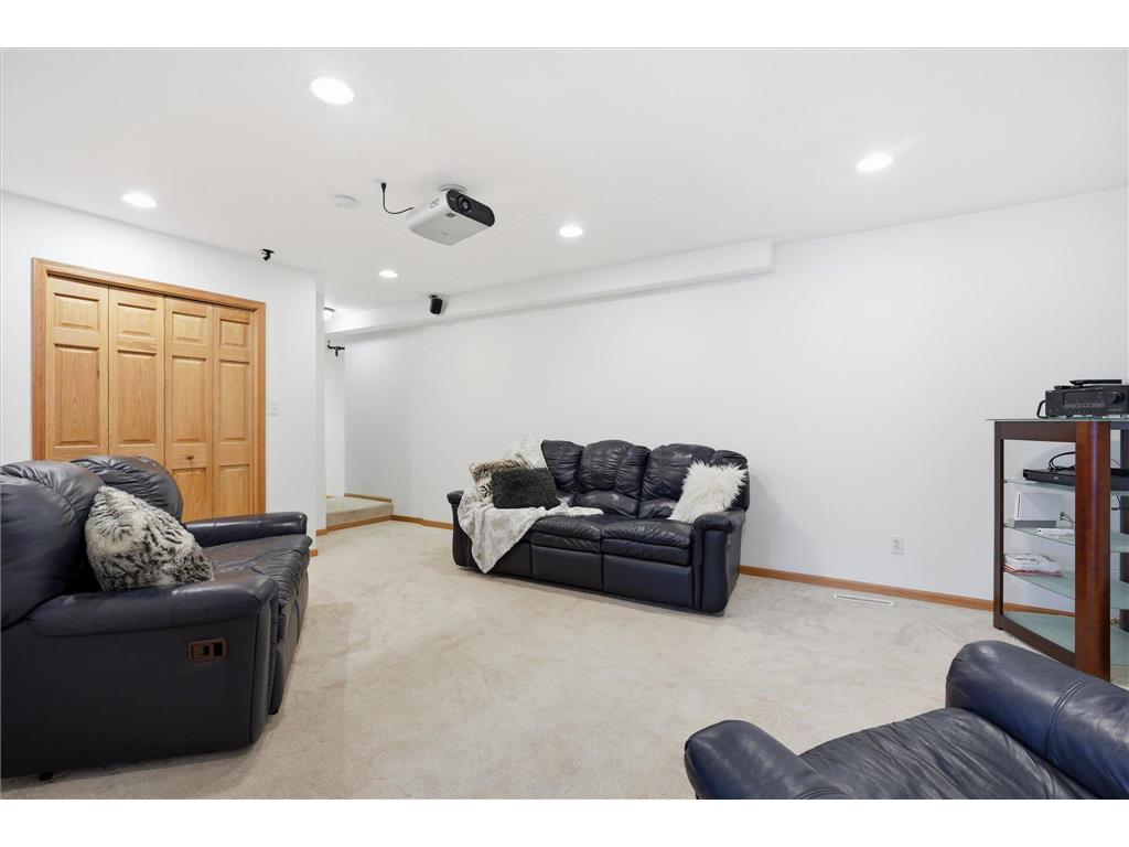 2500 Highland View Avenue S Burnsville MN 55337 7074968 image44