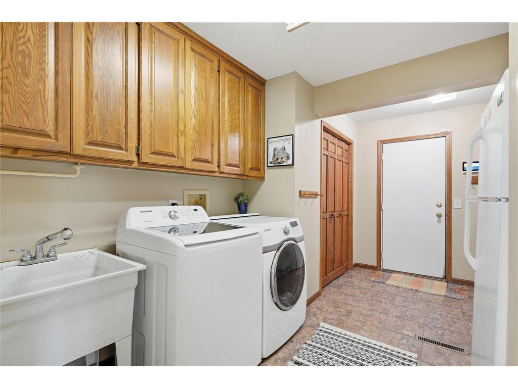 2500 Highland View Avenue S Burnsville MN 55337 7074968 image45