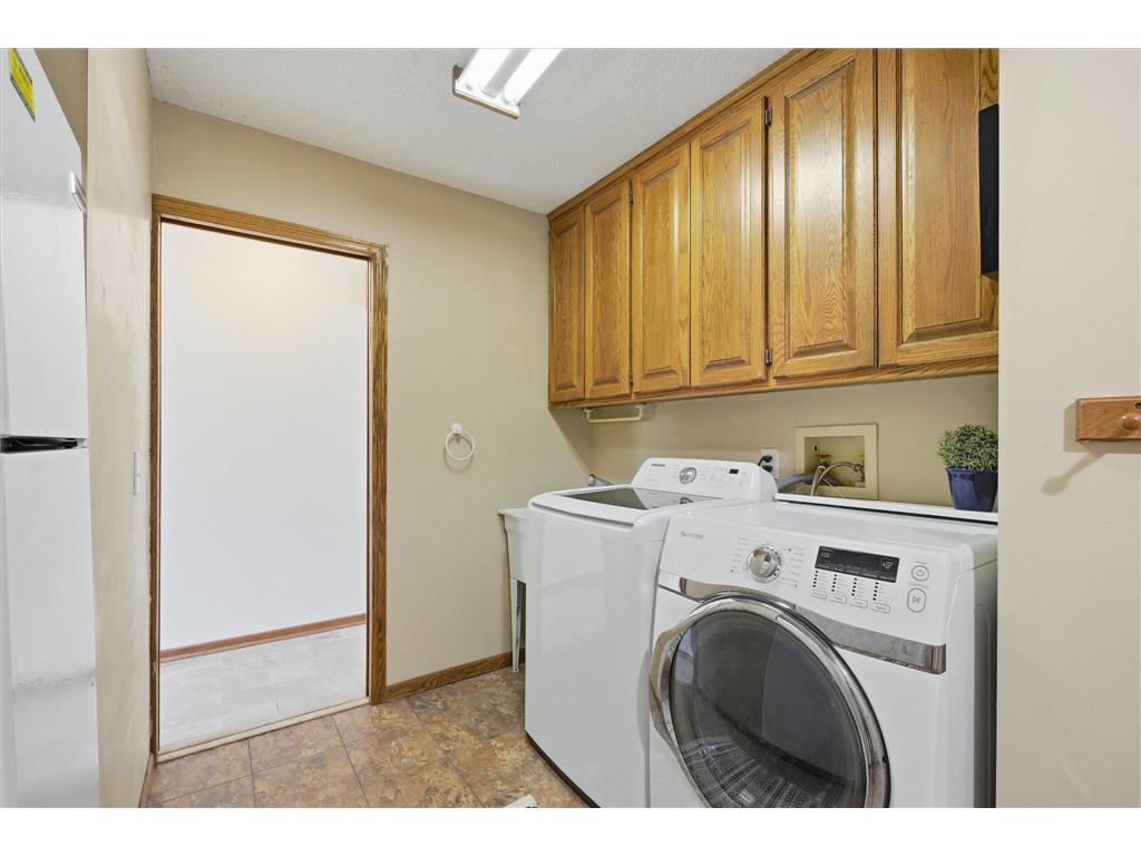 2500 Highland View Avenue S Burnsville MN 55337 7074968 image47