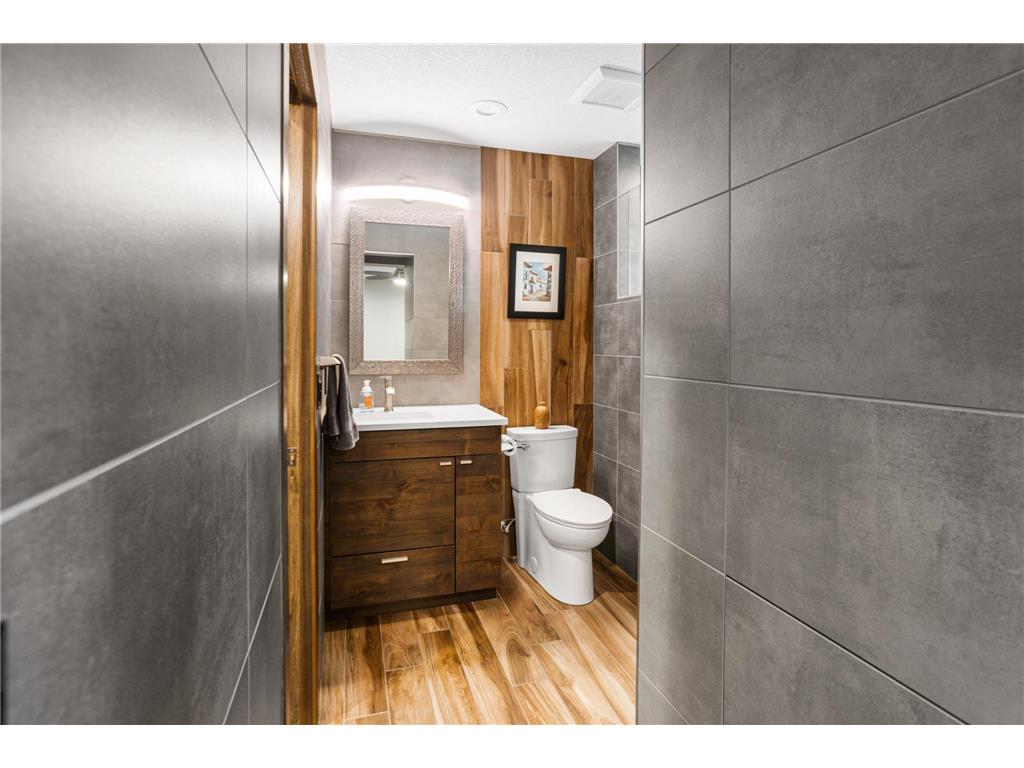2500 Overlook Drive Bloomington MN 55431 7077461 image15