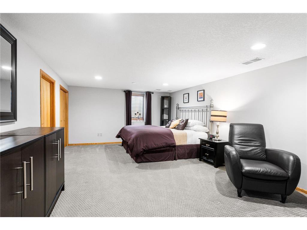 2500 Overlook Drive Bloomington MN 55431 7077461 image23