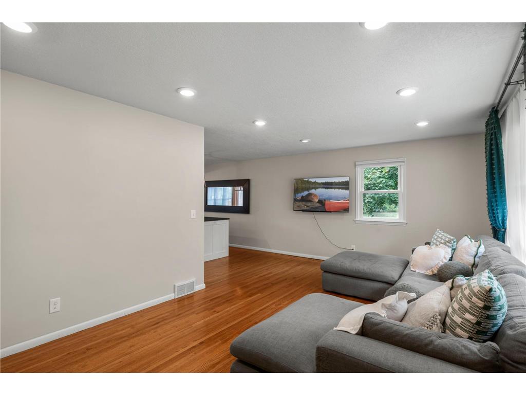 2500 Xylon Avenue S Saint Louis Park MN 55426 6806570 image6