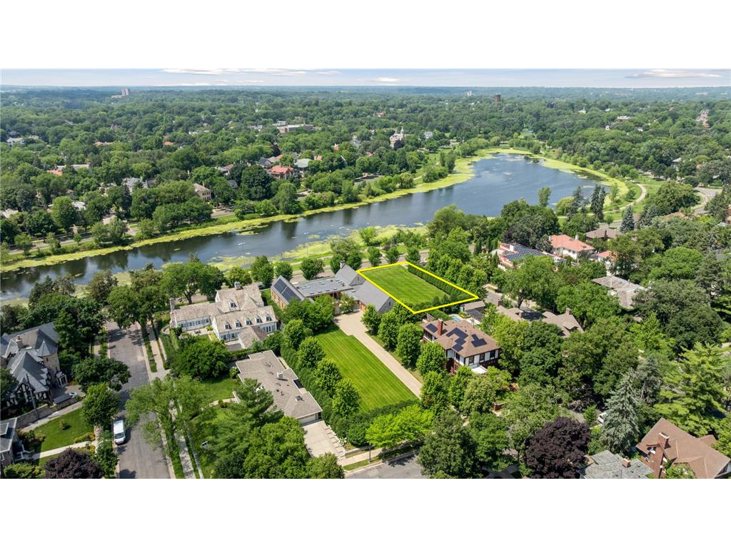 2501 E Lake Of The Isles Parkway Minneapolis MN 55405 - Lake of the Isles 7011926 image1