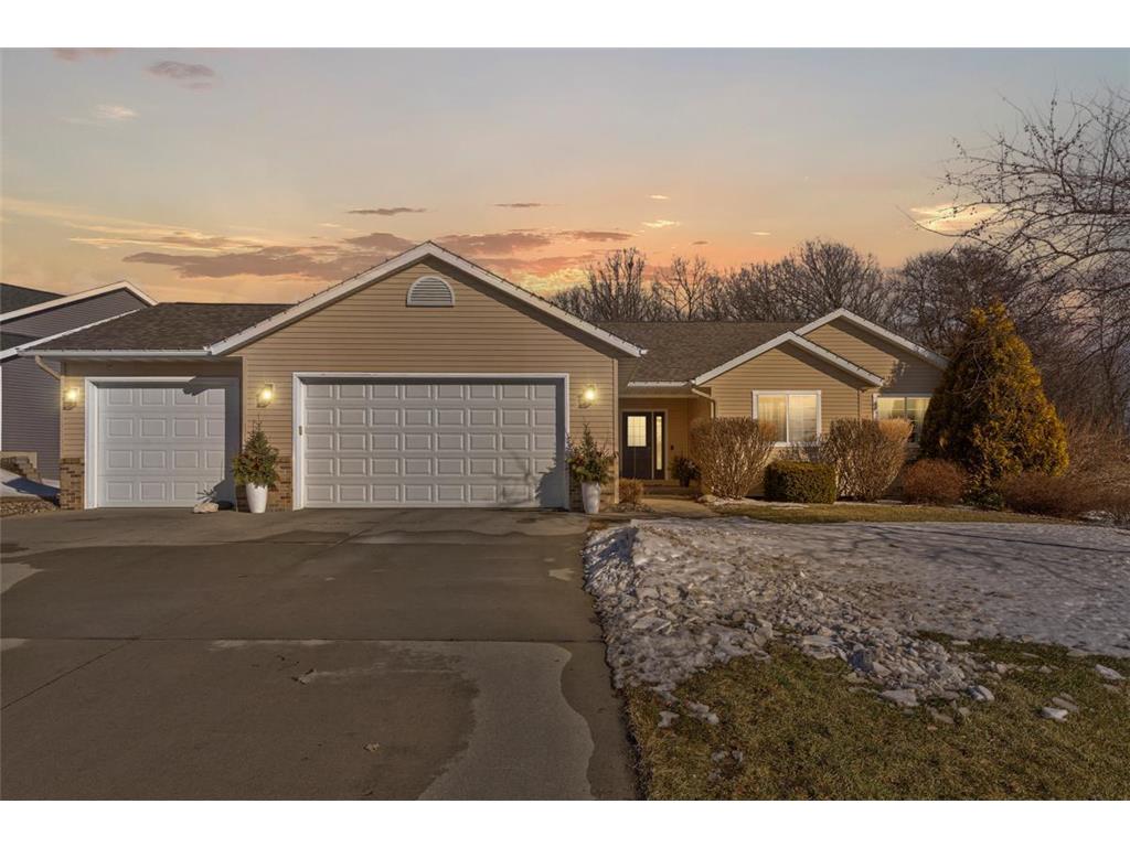 2502 7th Street NE Waseca MN 56093 7003301 image1