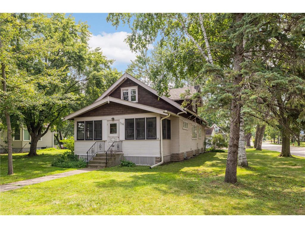 2504 16th Avenue E North Saint Paul MN 55109 6770129 image1