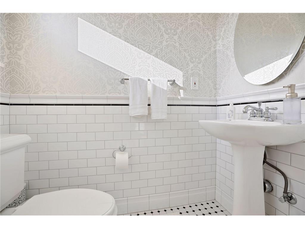 2504 Euclid Place Minneapolis MN 55405 7008026 image37