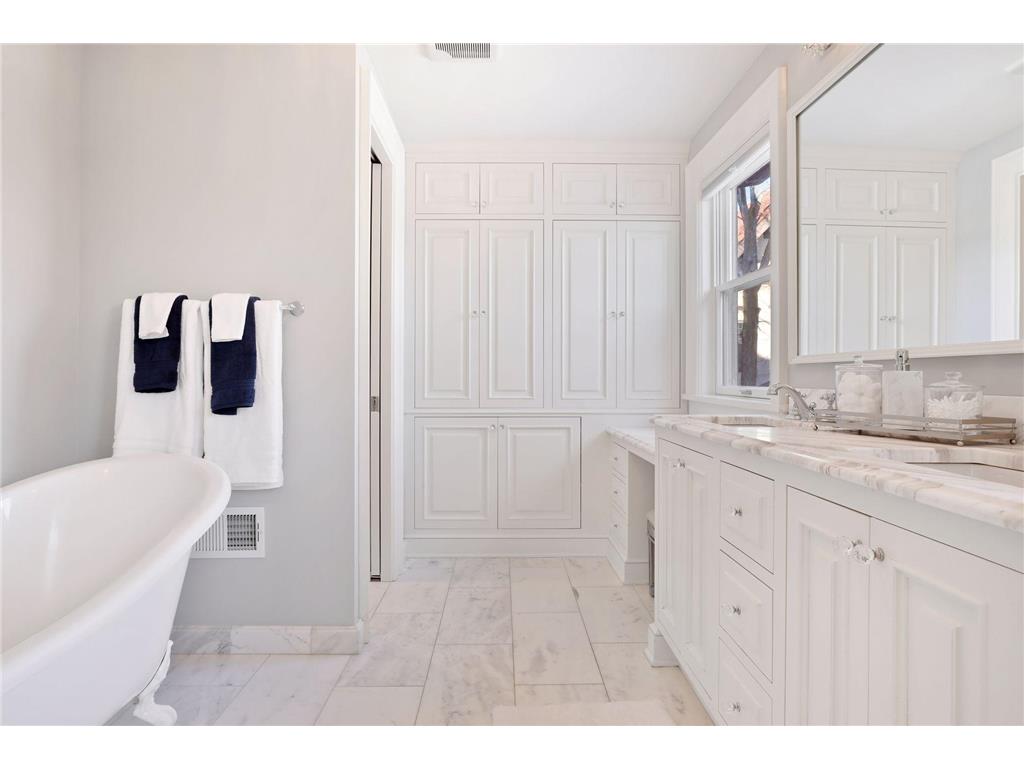 2504 Euclid Place Minneapolis MN 55405 7008026 image40