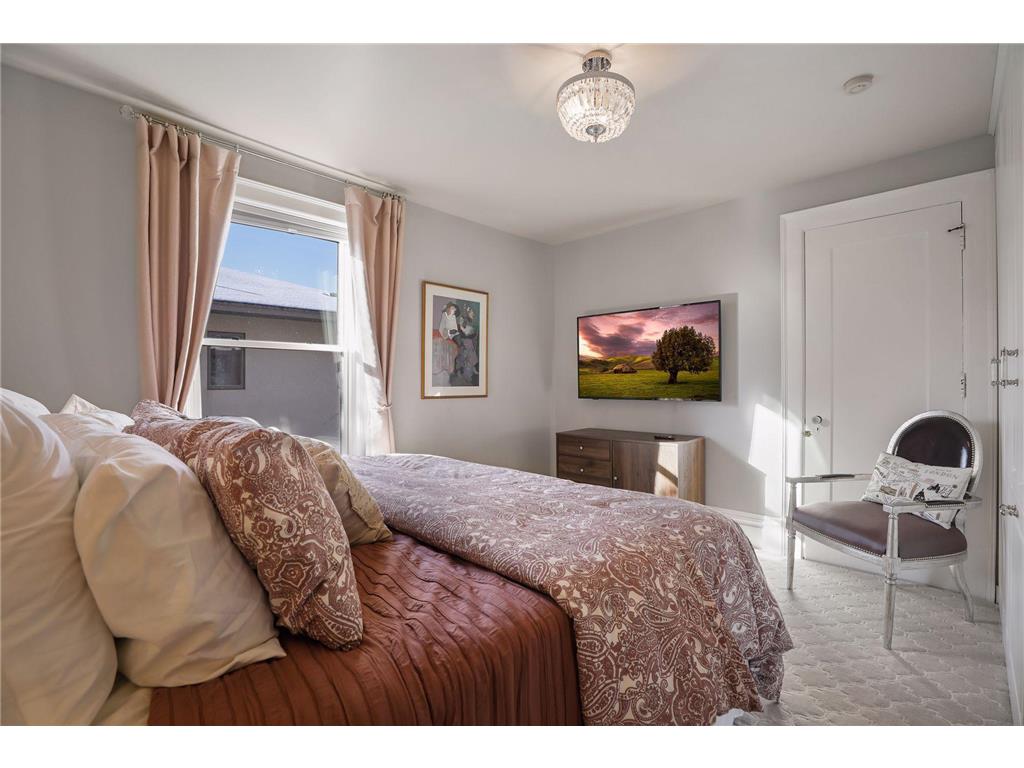 2504 Euclid Place Minneapolis MN 55405 7008026 image41