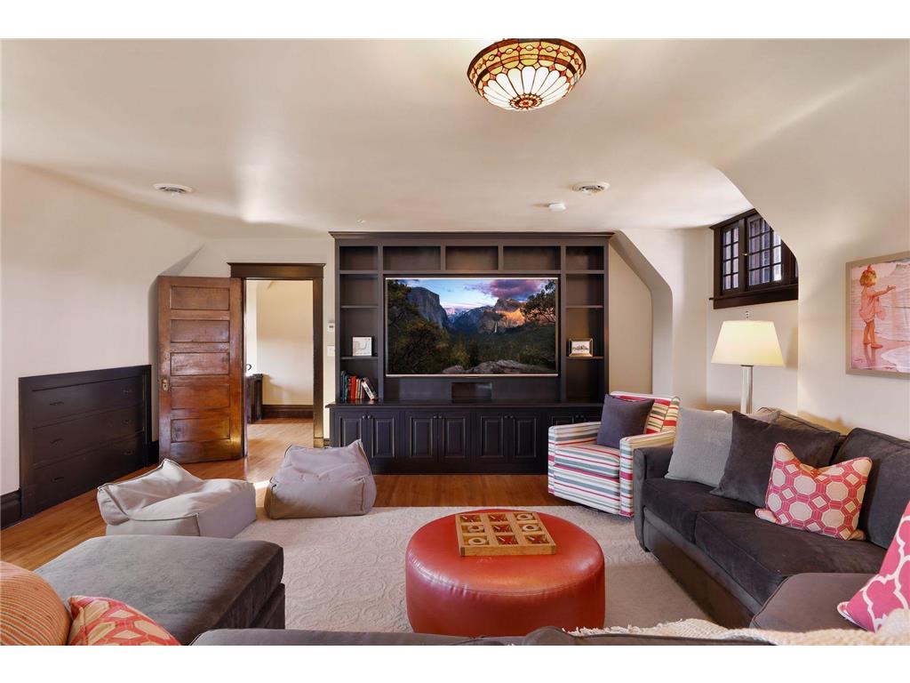 2504 Euclid Place Minneapolis MN 55405 7008026 image46