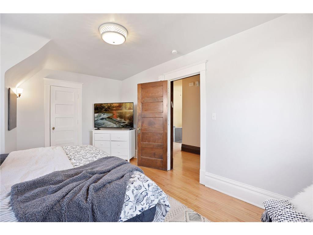 2504 Euclid Place Minneapolis MN 55405 7008026 image48