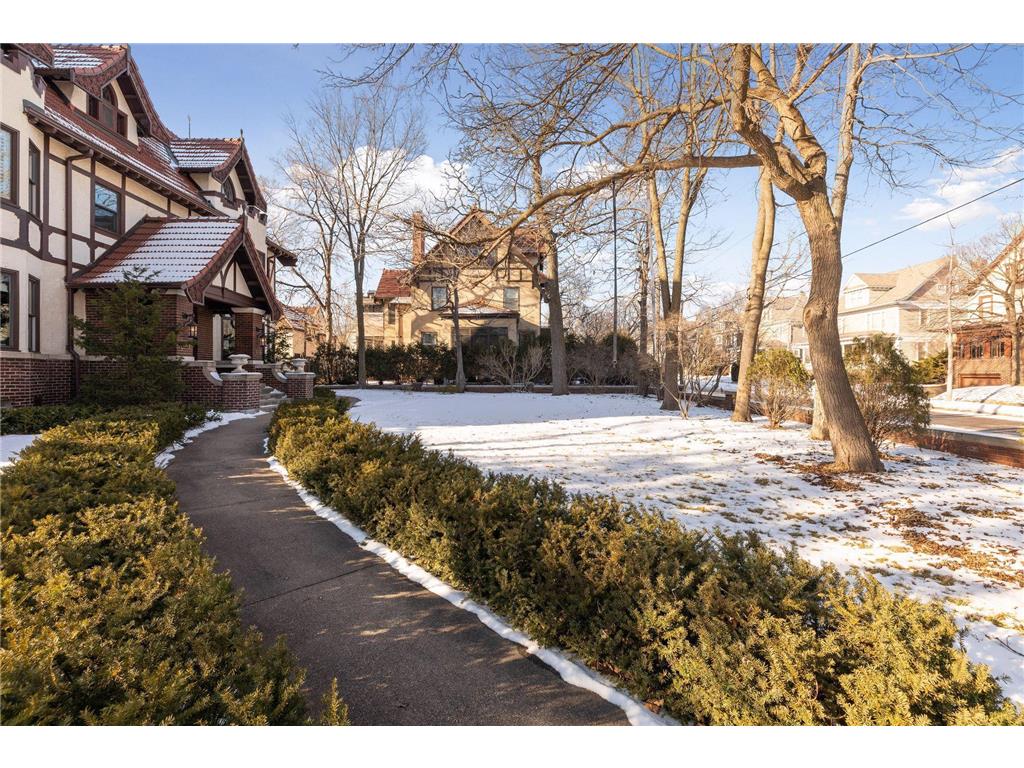 2504 Euclid Place Minneapolis MN 55405 7008026 image79