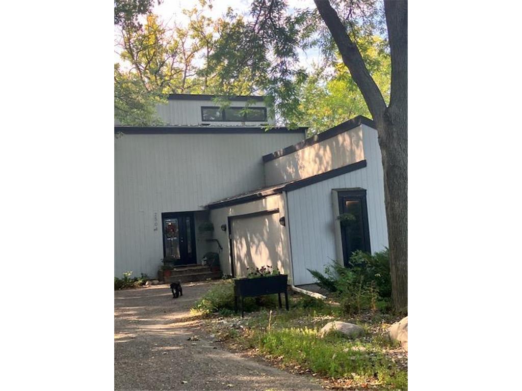 2504 Indian Road W Minnetonka MN 55305 6427099 image1