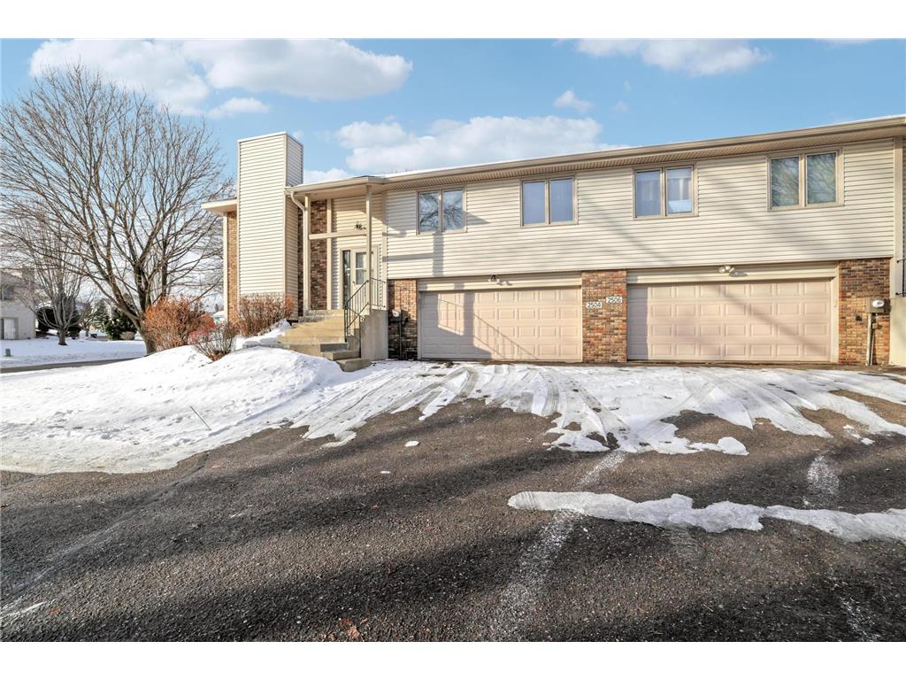 2504 Rose Avenue E Maplewood MN 55119 7004168 image1