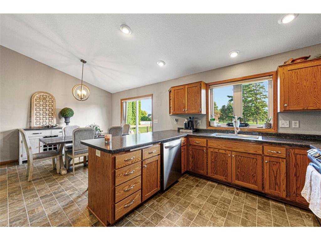 2505 30th Street NW Faribault MN 55021 7061487 image24