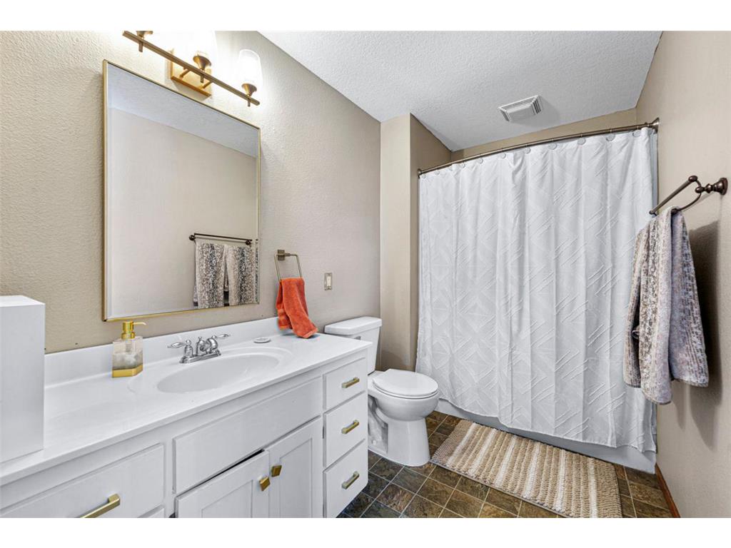 2505 30th Street NW Faribault MN 55021 7061487 image34