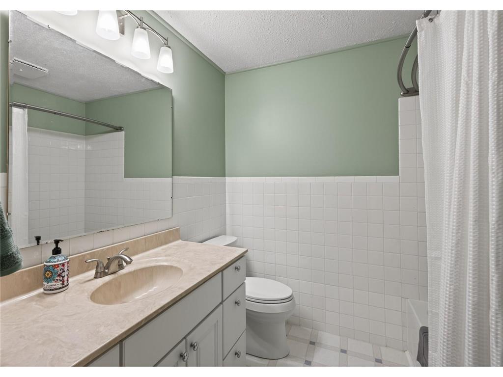 2505 Brenner Street Roseville MN 55113 7022565 image22