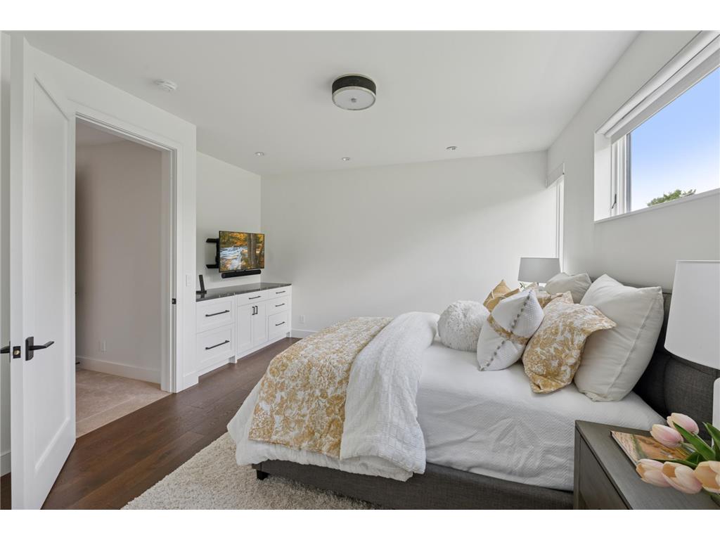 2505 E Lake Of The Isles Parkway Minneapolis MN 55405 - Lake of the Isles 7011797 image55