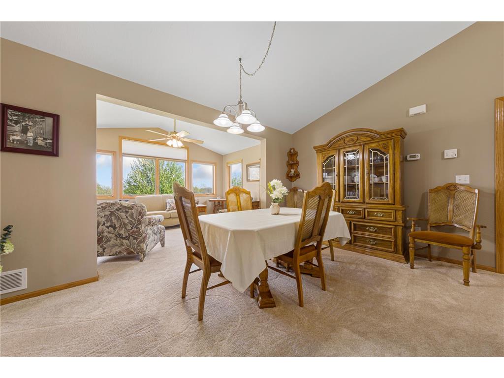 2505 Hulett Court Faribault MN 55021 7061822 image16