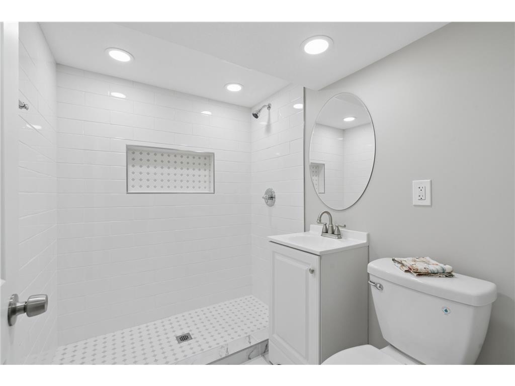 2505 W Armour Terrace Saint Anthony MN 55418 7064715 image25
