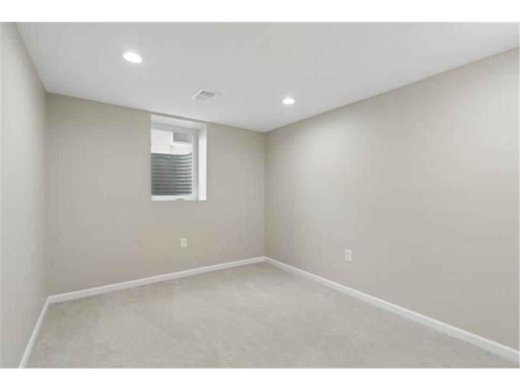 2505 W Armour Terrace Saint Anthony MN 55418 7064715 image35