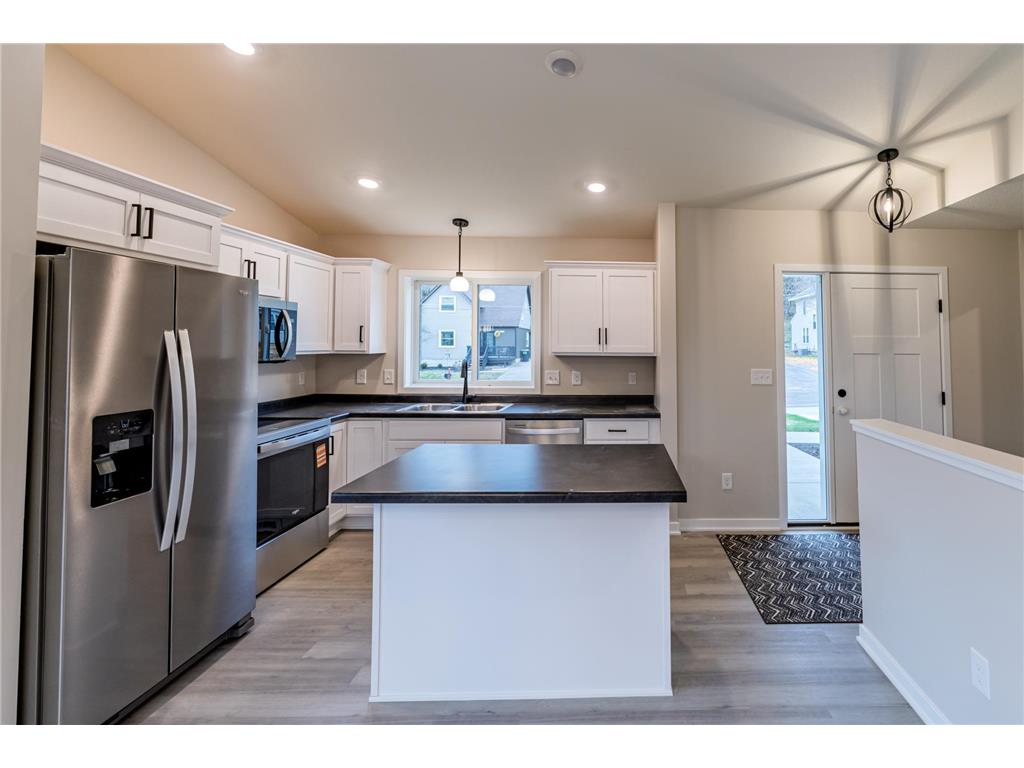 2506 15 Street SE Rochester MN 55904 6785854 image3