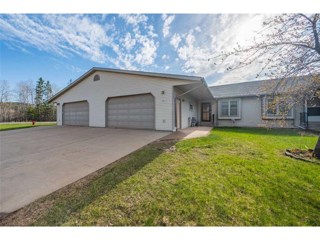 2506 21st Avenue E Hibbing MN 55746 7072010 image1