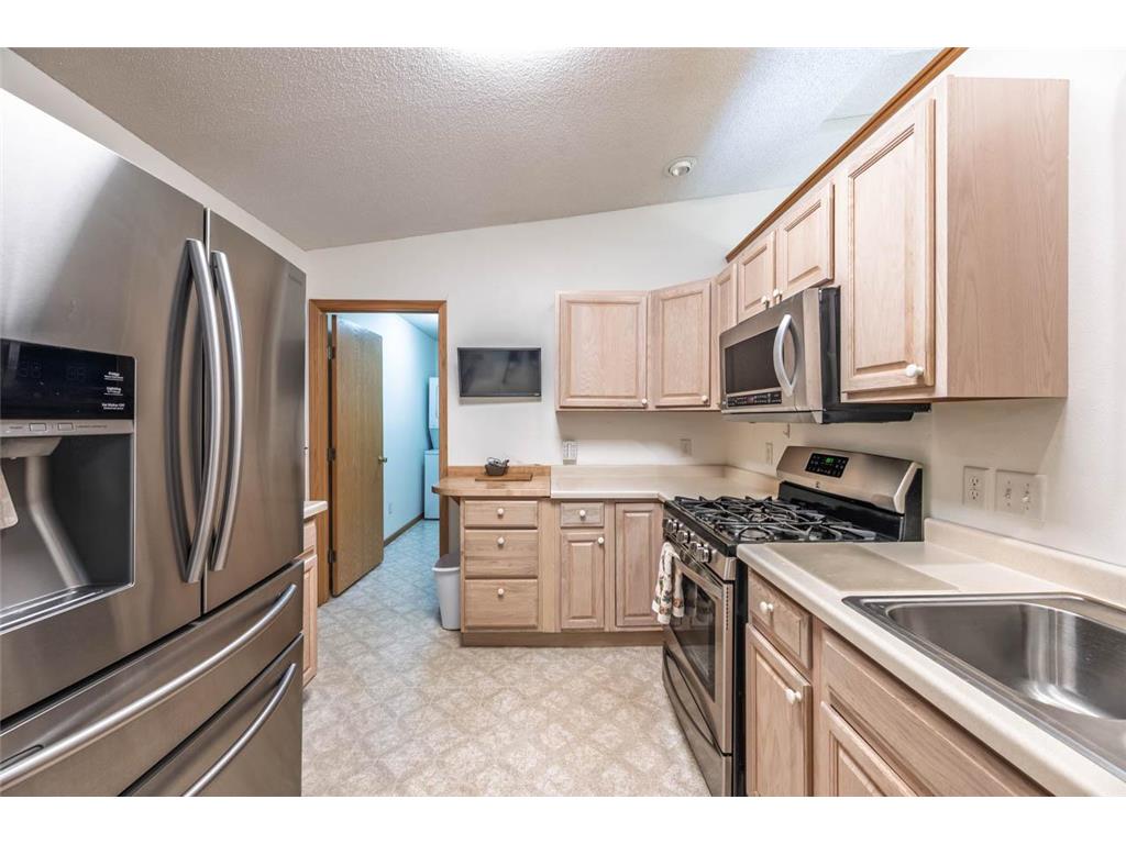 2506 21st Avenue E Hibbing MN 55746 7072010 image11
