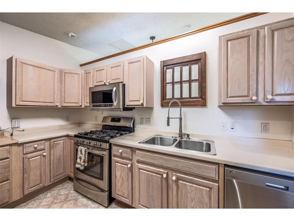 2506 21st Avenue E Hibbing MN 55746 7072010 image9