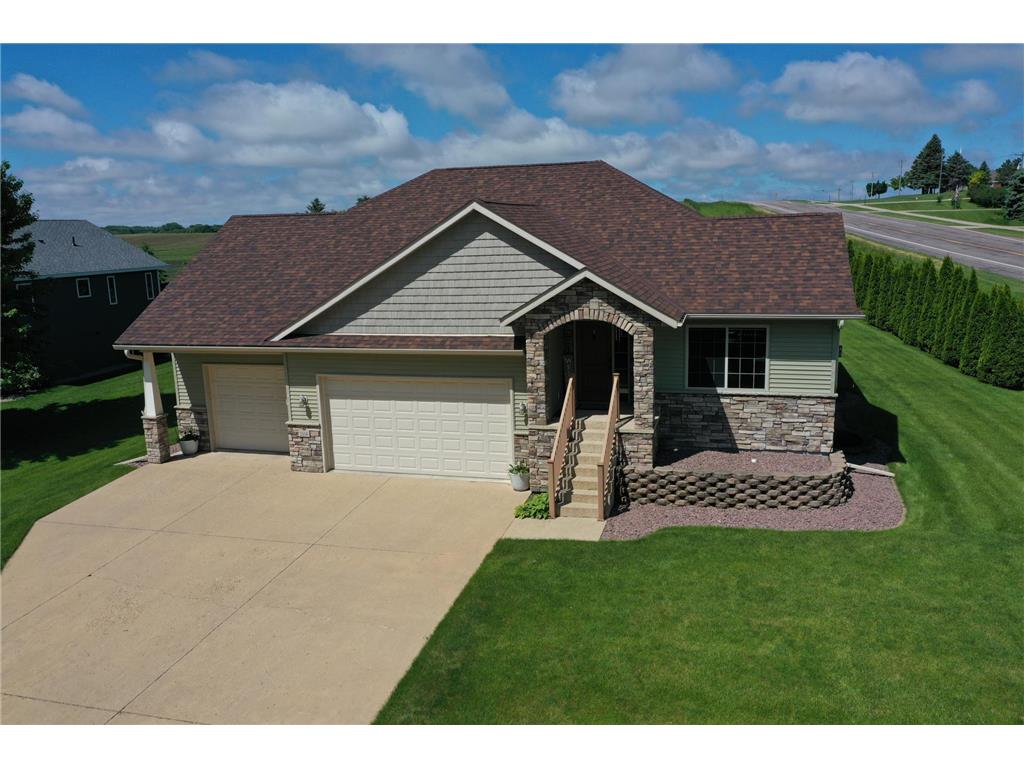2506 6th Street NE Willmar MN 56201 6535443 image1