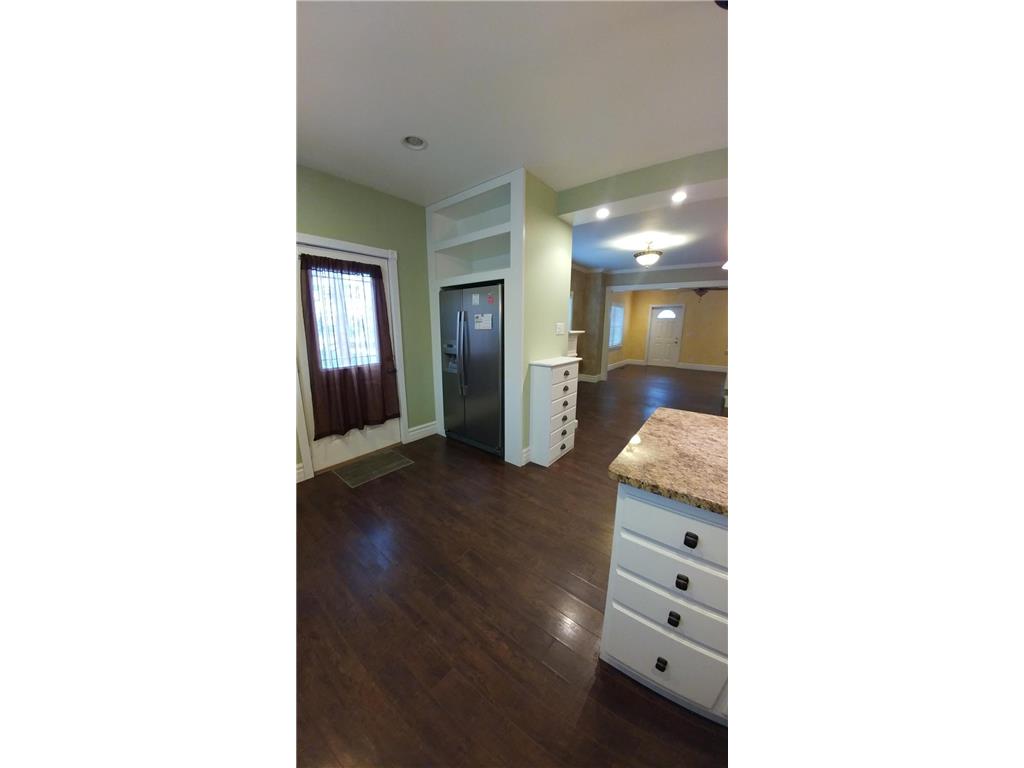 2506 7th Avenue E North Saint Paul MN 55109 7065827 image8