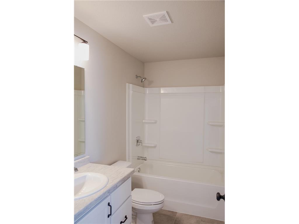 2507 37th Avenue S Moorhead MN 56560 7097590 image19