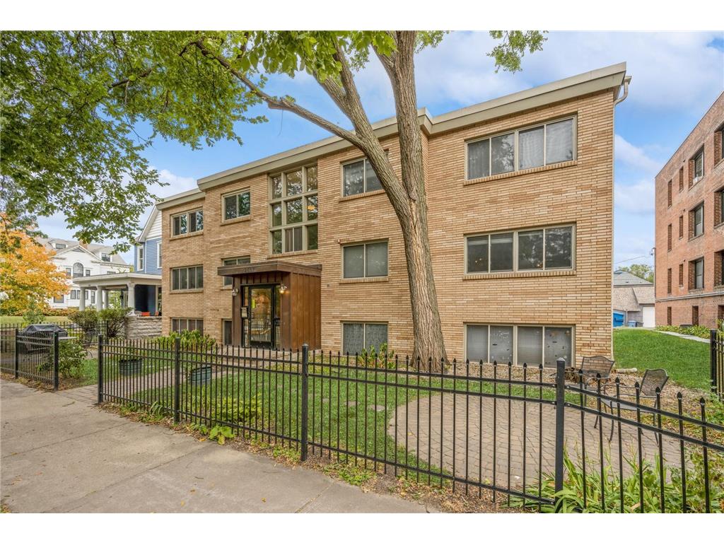 2507 Bryant Avenue S #1 Minneapolis MN 55405 6627646 image1
