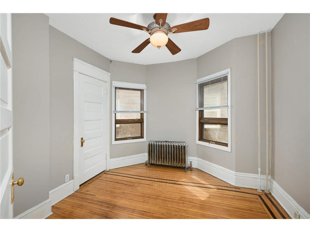 2507 Lyndale Avenue S Minneapolis MN 55405 6812015 image10