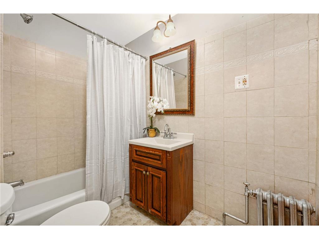 2507 Lyndale Avenue S Minneapolis MN 55405 6812015 image11