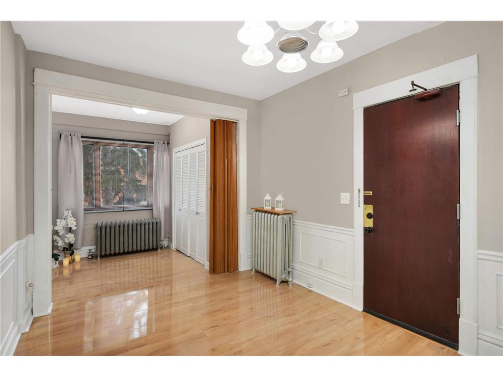 2507 Lyndale Avenue S Minneapolis MN 55405 6812015 image22