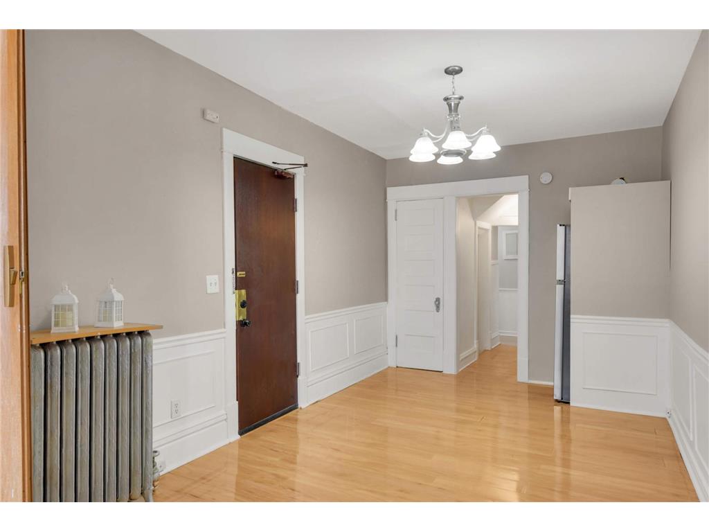 2507 Lyndale Avenue S Minneapolis MN 55405 6812015 image23