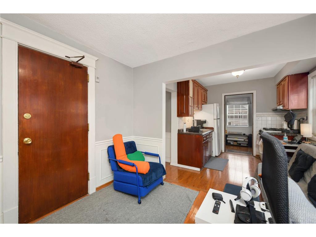 2507 Lyndale Avenue S Minneapolis MN 55405 6812015 image36