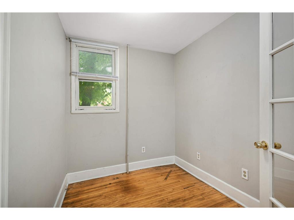 2507 Lyndale Avenue S Minneapolis MN 55405 6812015 image8