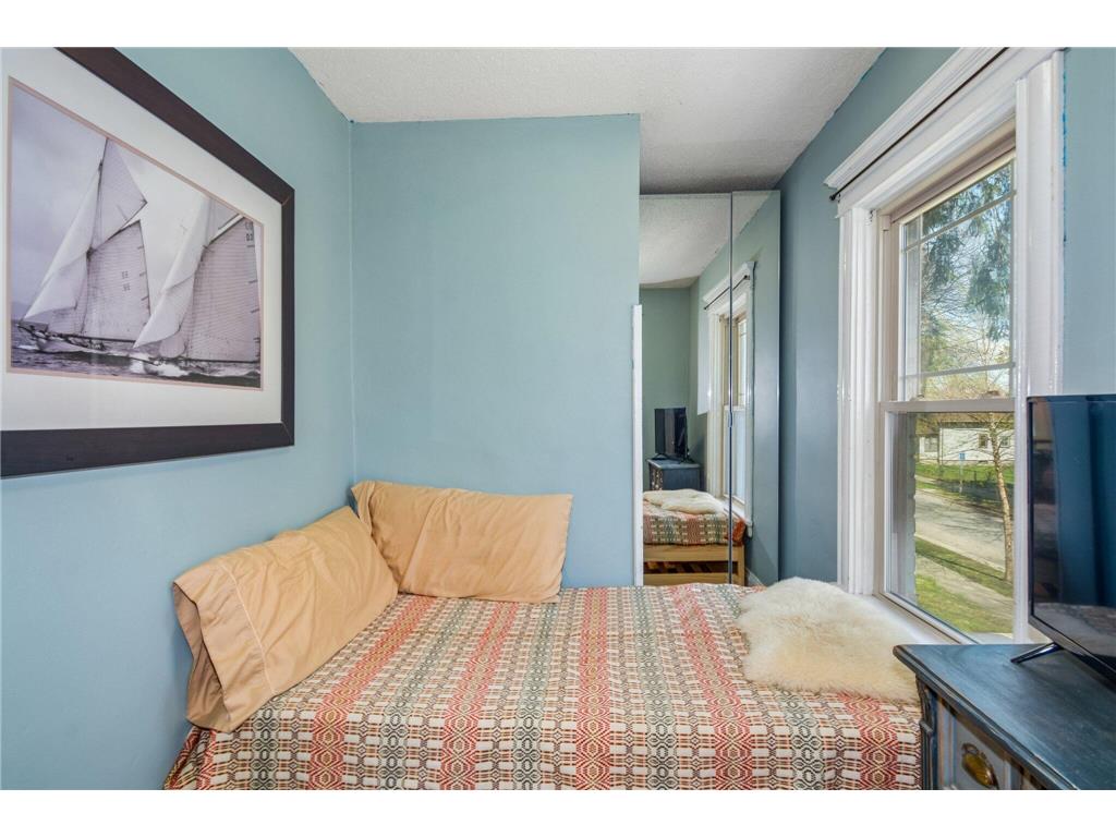 2507 Thomas Avenue N Minneapolis MN 55411 7069438 image13