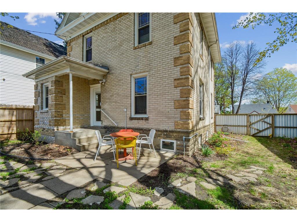 2507 Thomas Avenue N Minneapolis MN 55411 7069438 image18