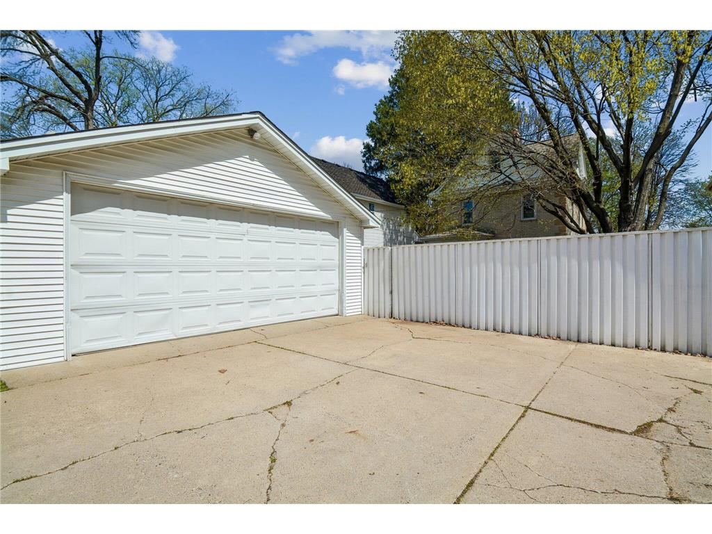 2507 Thomas Avenue N Minneapolis MN 55411 7069438 image20