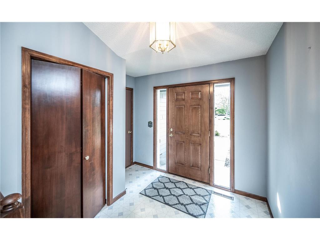 2508 Kennelly Place Burnsville MN 55337 7080793 image2