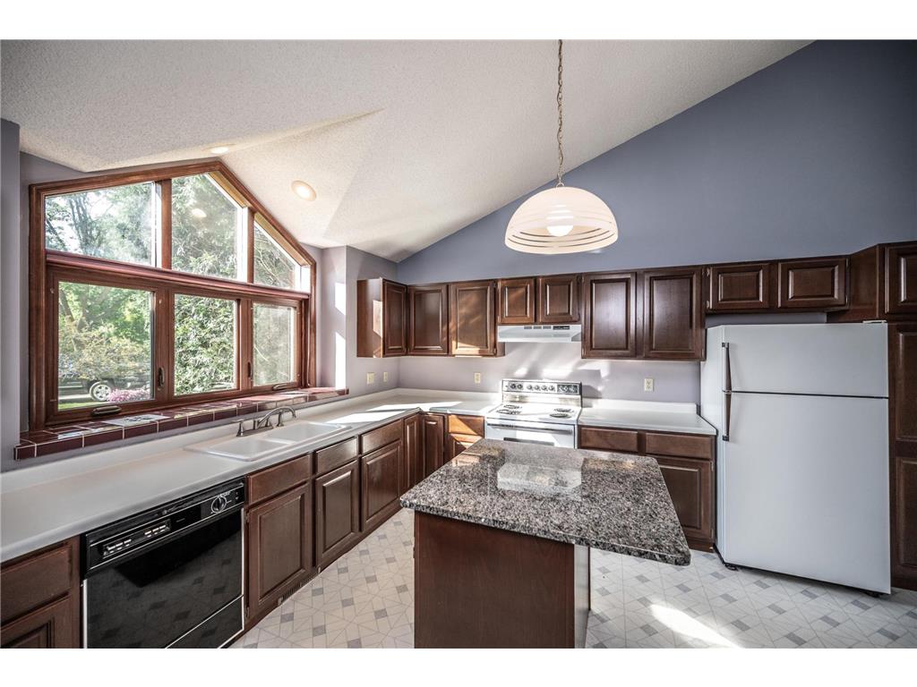 2508 Kennelly Place Burnsville MN 55337 7080793 image3