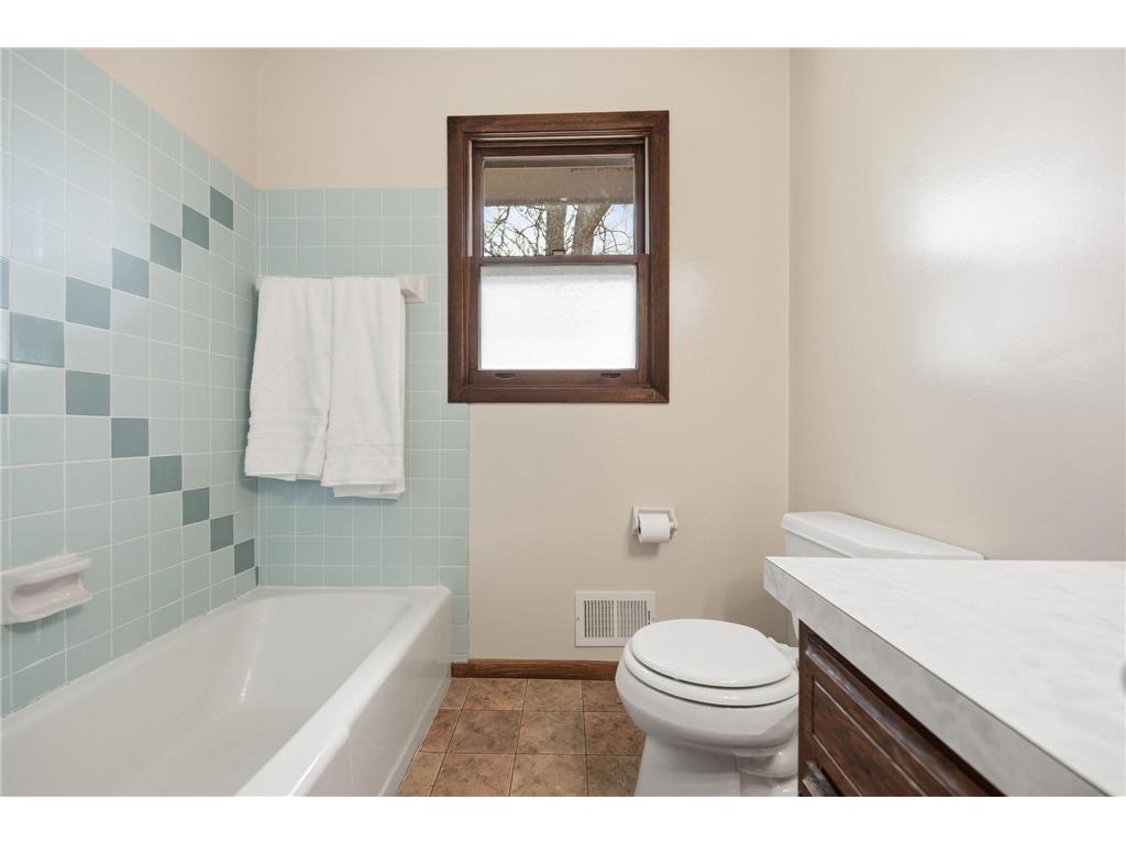 2508 Sherwood Road Mounds View MN 55112 7068061 image22