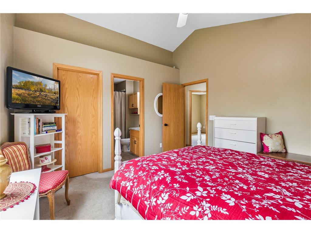 2509 Edinbrook Terrace Brooklyn Park MN 55443 7068085 image18