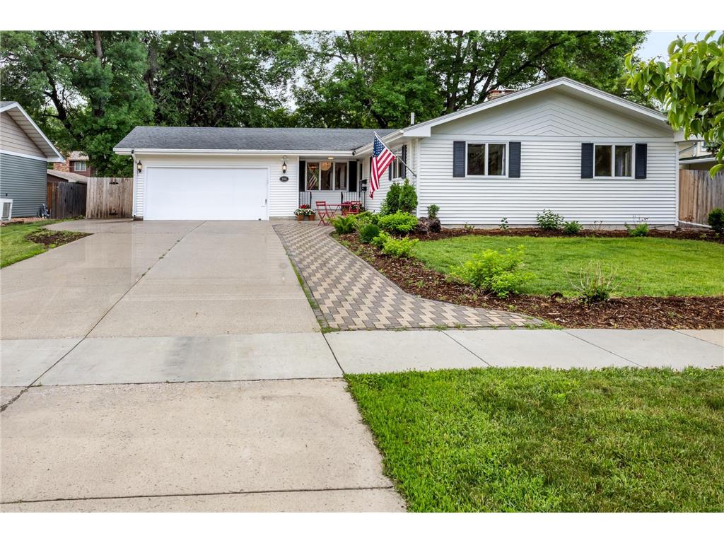 2509 Elm Street N Fargo ND 58102 7096953 image1