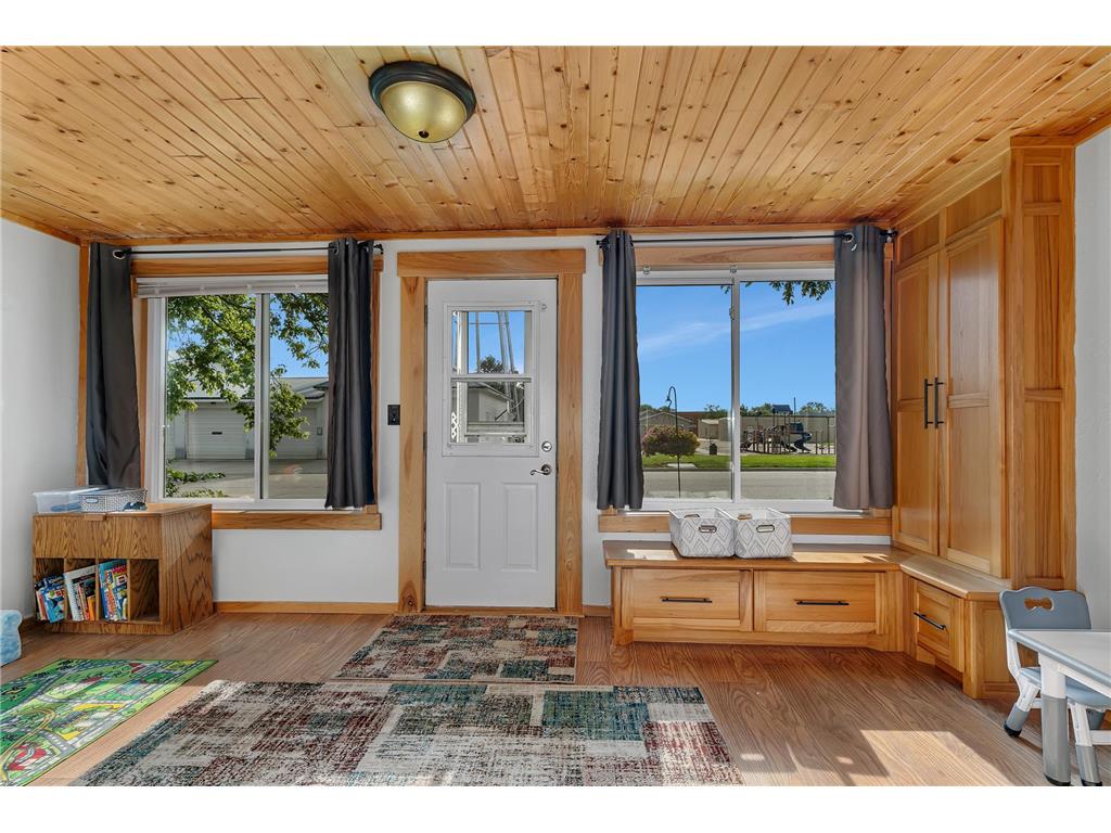 251 Church Street N Eden Valley MN 55329 7091360 image14