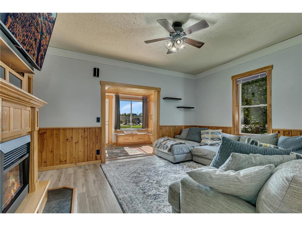 251 Church Street N Eden Valley MN 55329 7091360 image26